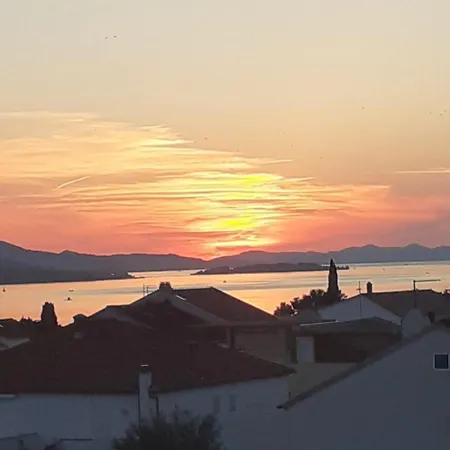 Anna * 比奥格勒·纳·莫鲁